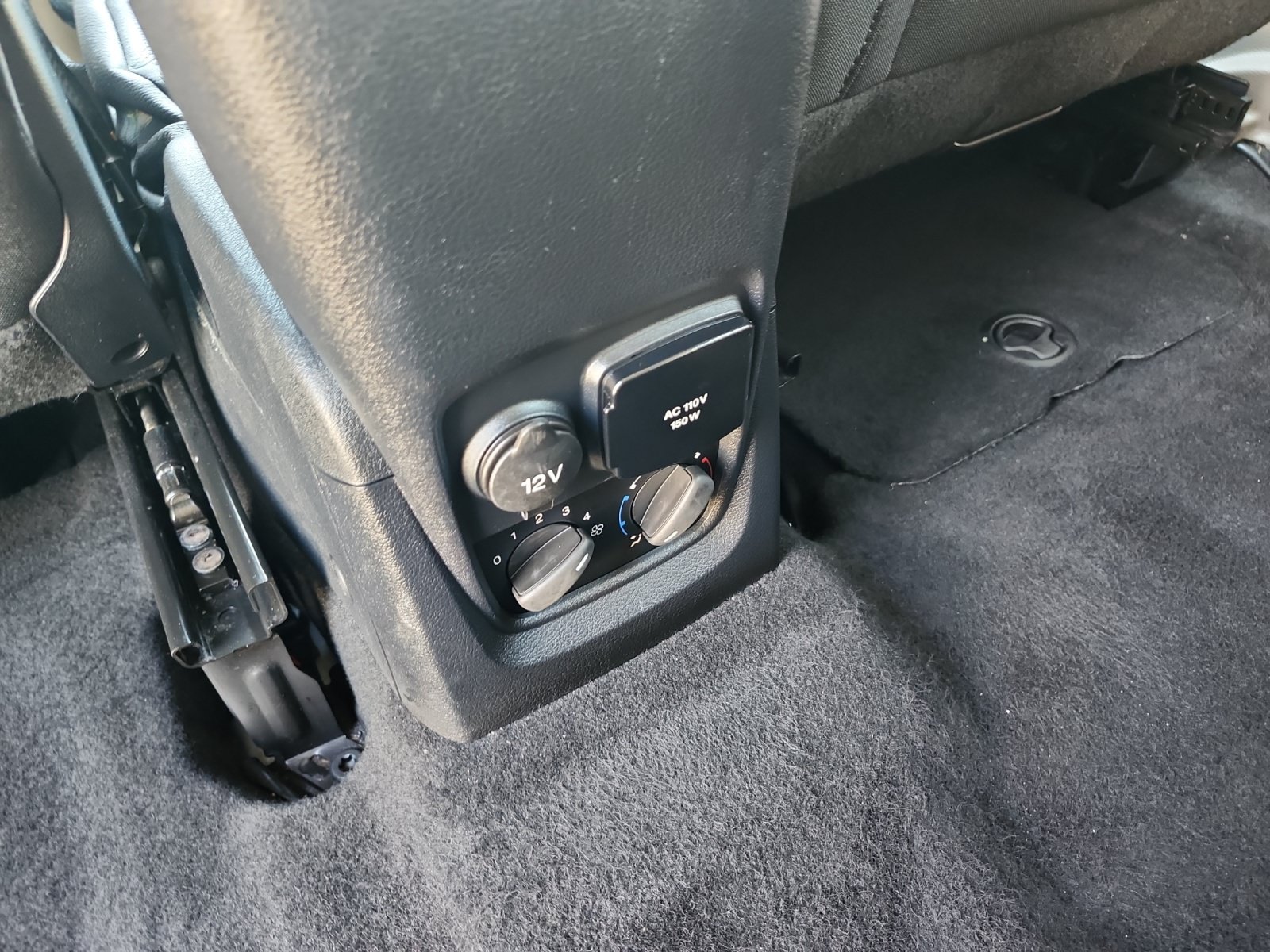 Used 2022 Ford Transit Connect XLT FWD image 15