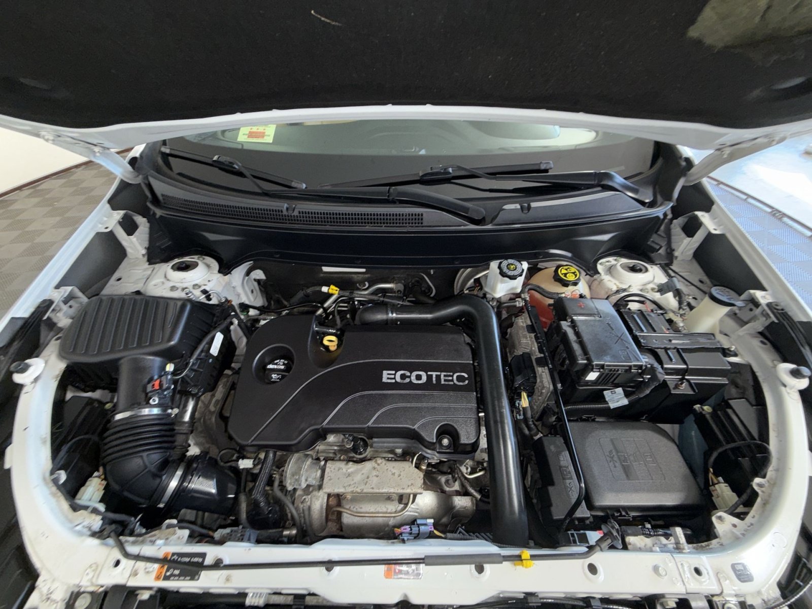 Used 2018 Chevrolet Equinox Premier FWD image 27