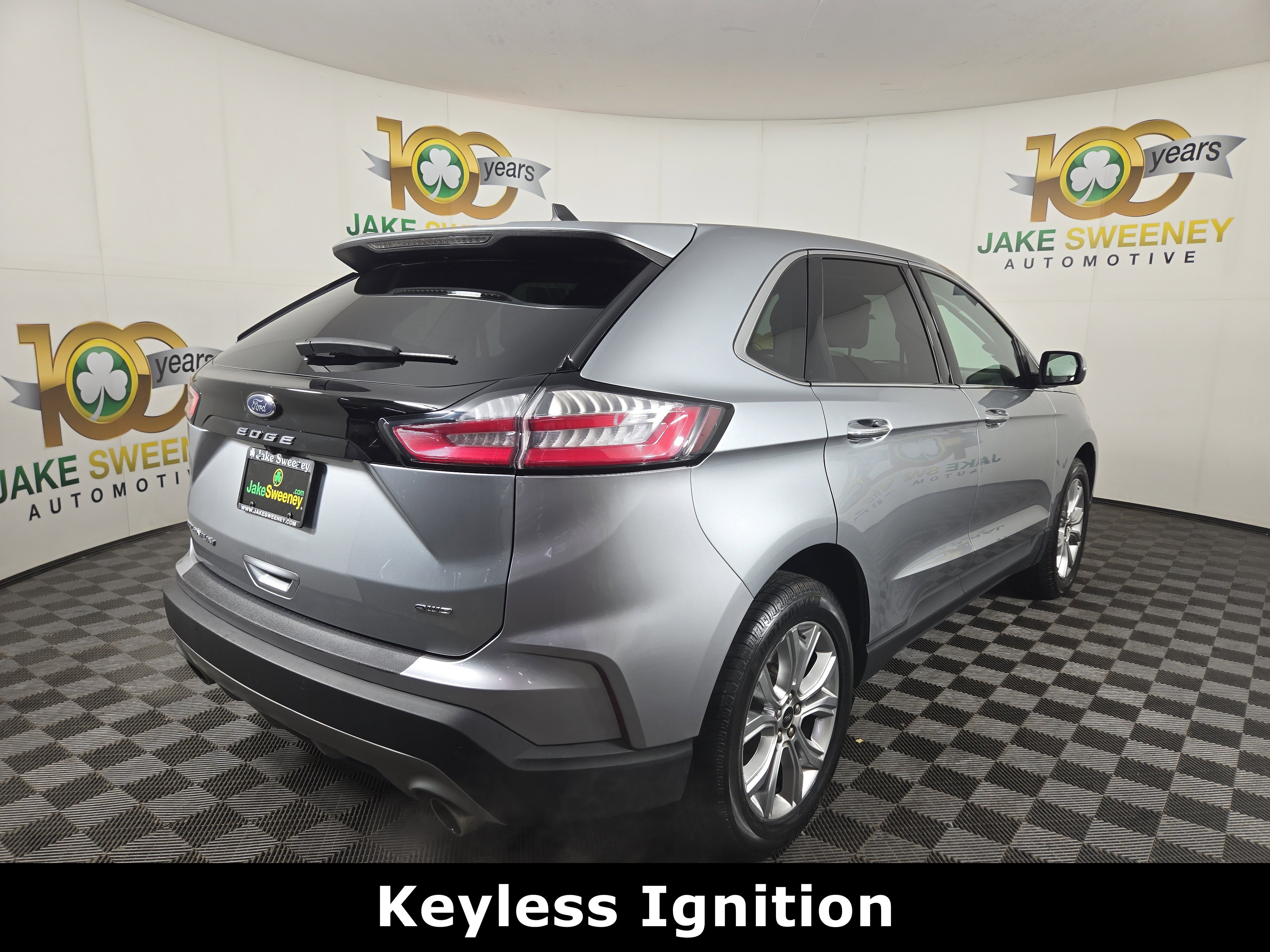 Used 2024 Ford Edge Titanium image 9