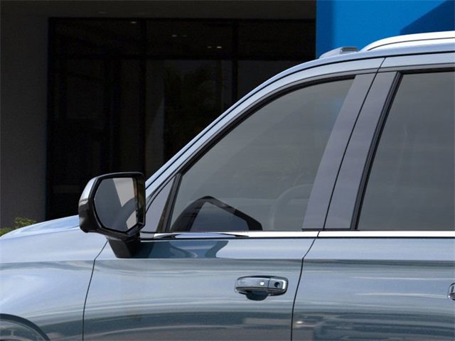 New 2026 Chevrolet Suburban Premier image 13
