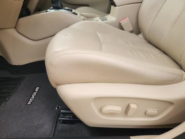 Used 2019 Nissan Rogue SL w/ Premium Package FWD image 23
