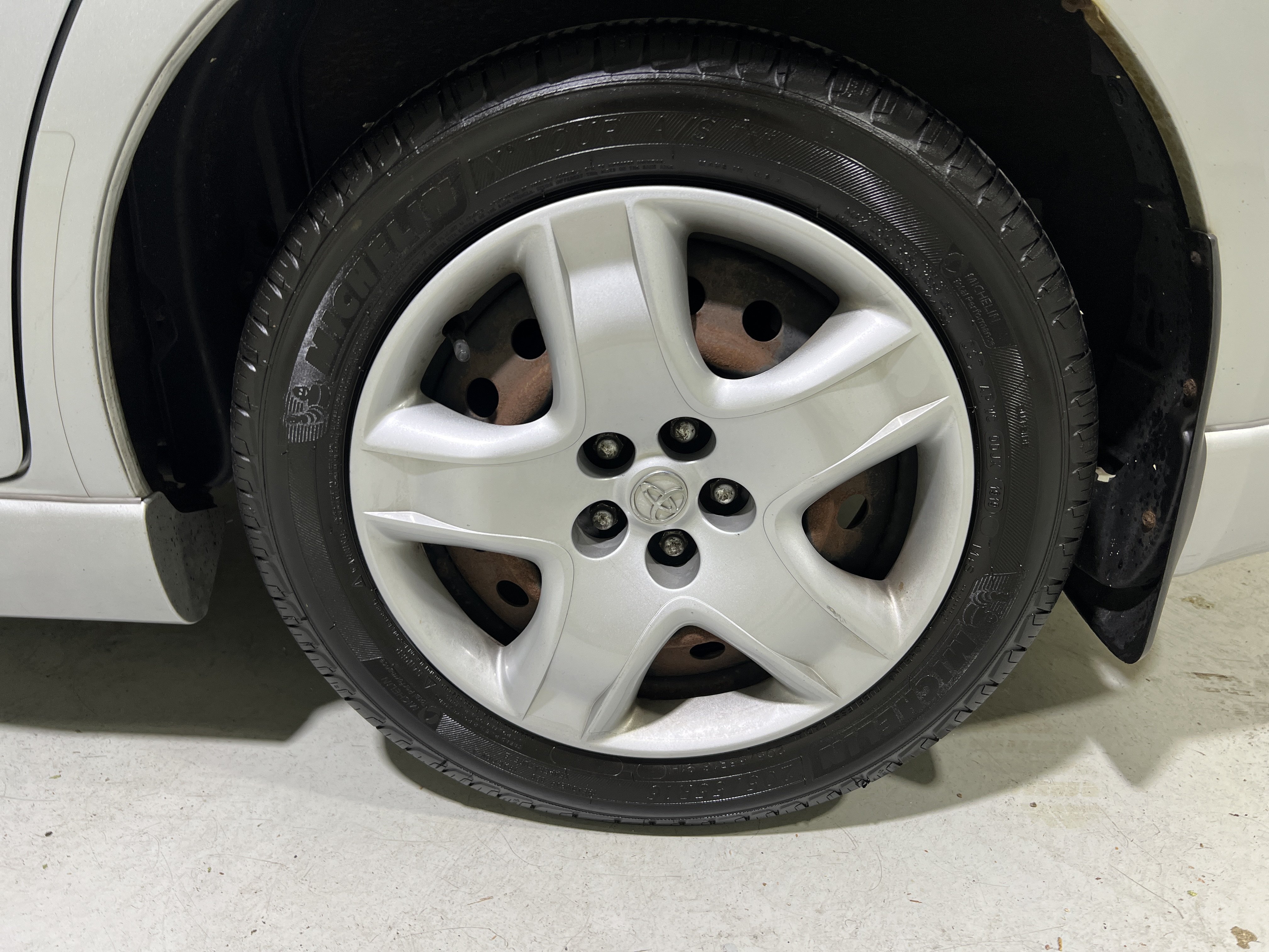 Used 2007 Toyota Matrix FWD image 13