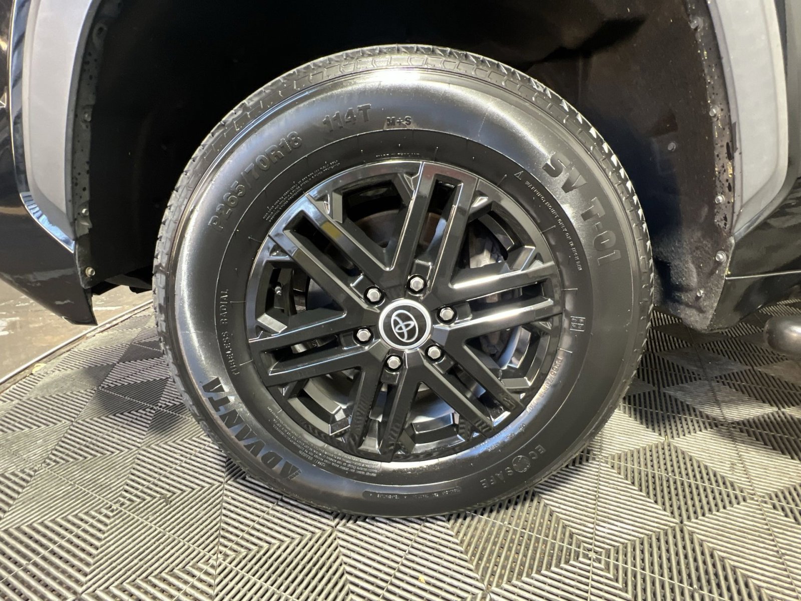 Used 2022 Toyota Tundra SR5 w/ SR5 Premium Package image 12