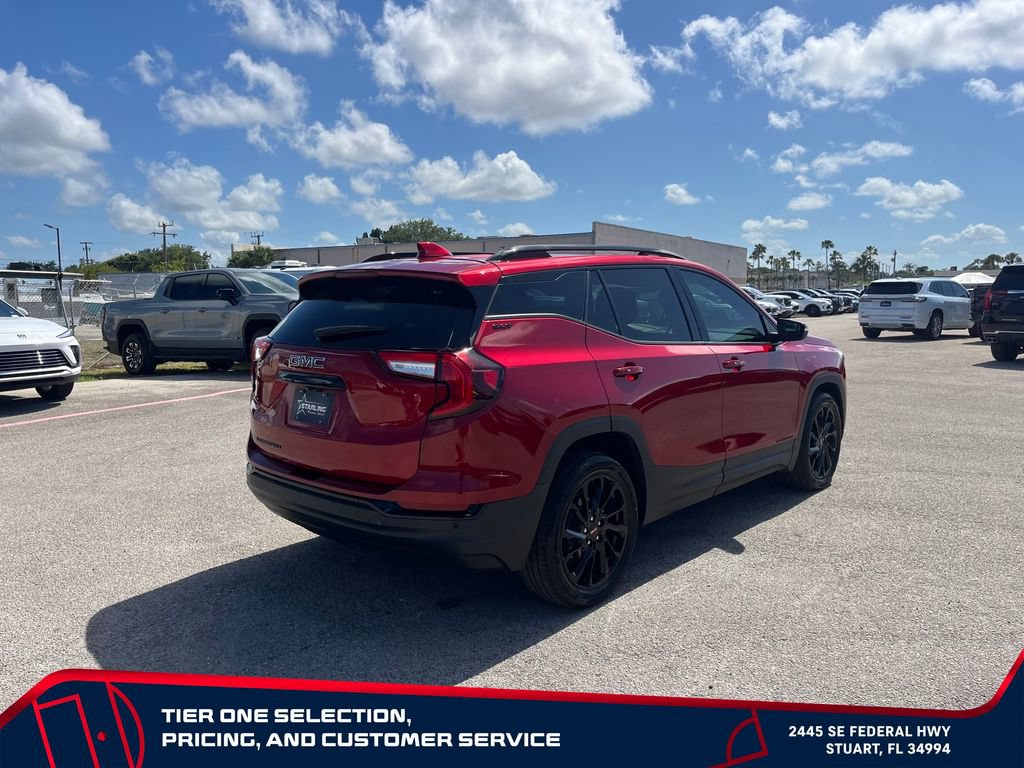 Used 2023 GMC Terrain SLT w/ Tech Package FWD image 7
