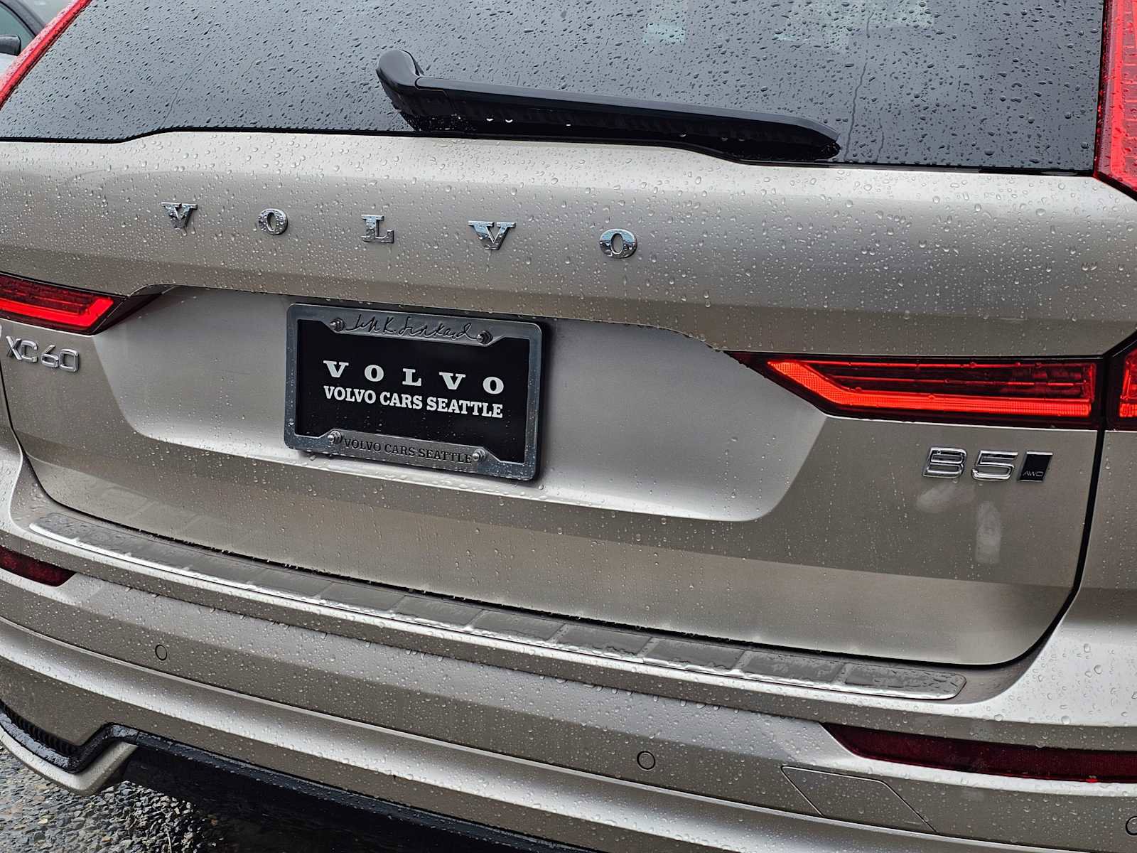 Used 2025 Volvo XC60 B5 Plus w/ Protection Package Premier image 16