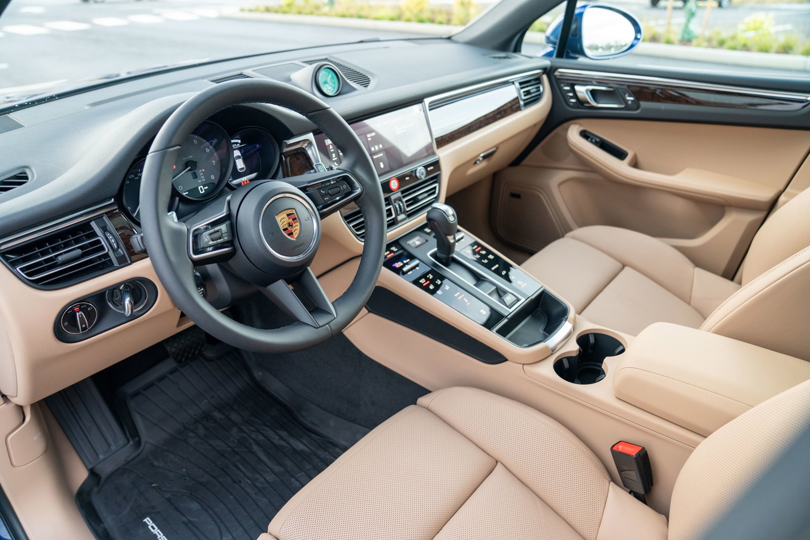 New 2026 Porsche Macan S AWD/4WD image 4