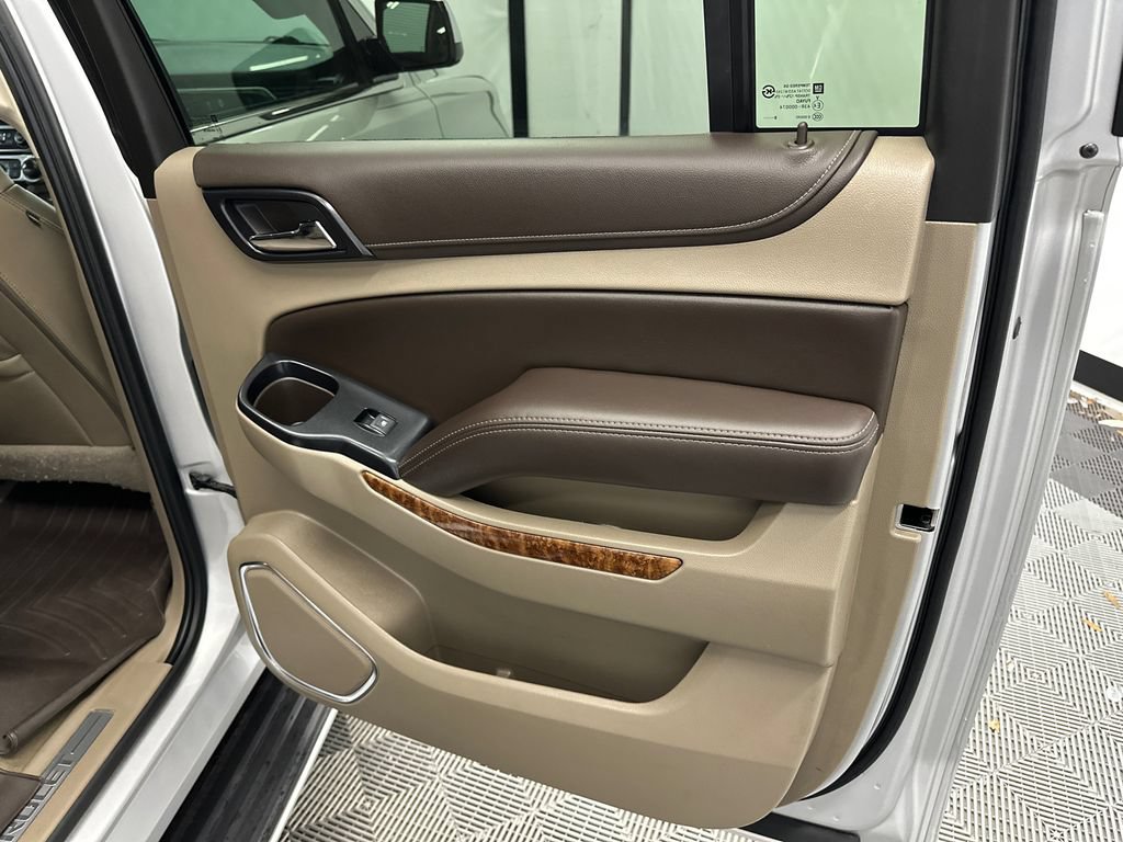 Used 2019 Chevrolet Suburban Premier RWD image 18