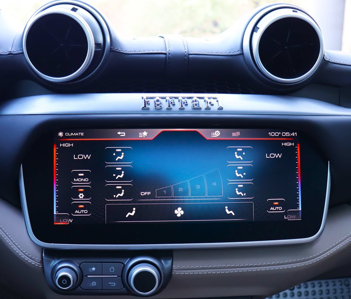 Used 2020 Ferrari Portofino RWD image 53