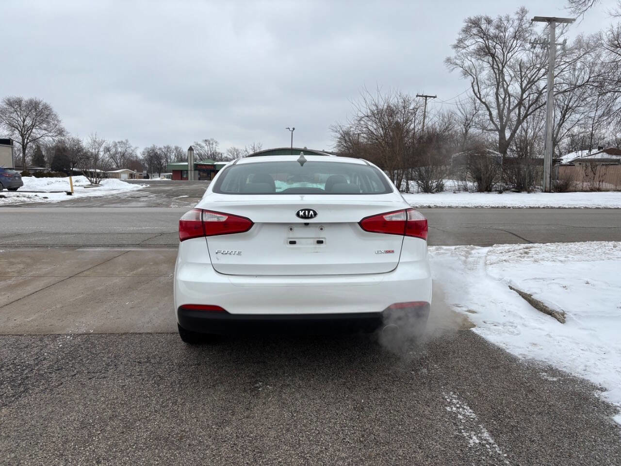 Used 2016 Kia Forte EX image 4