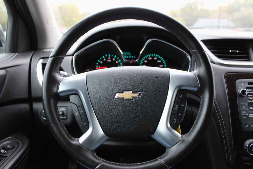 Used 2017 Chevrolet Traverse LT w/ Style and Technology Package AWD/4WD image 14