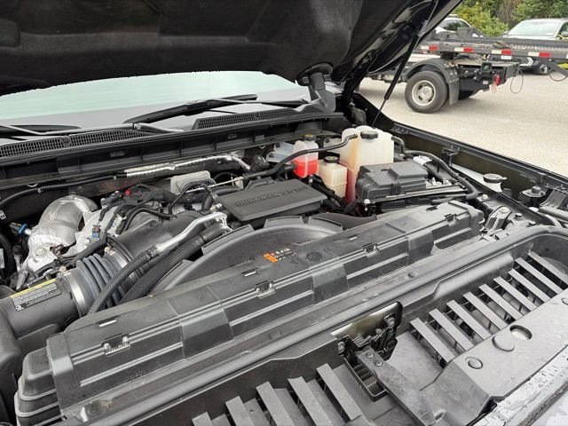 Used 2025 GMC Sierra 2500 AT4 w/ AT4 Preferred Package AWD/4WD image 31