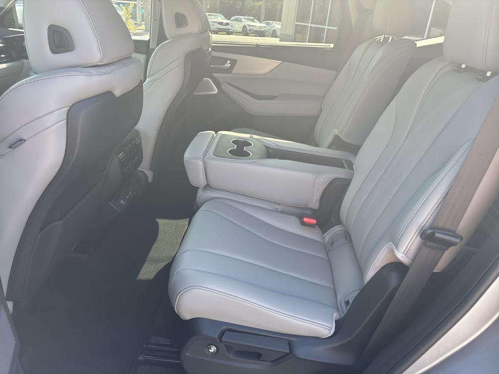 Certified 2025 Acura MDX FWD w/ Technology Package image 21