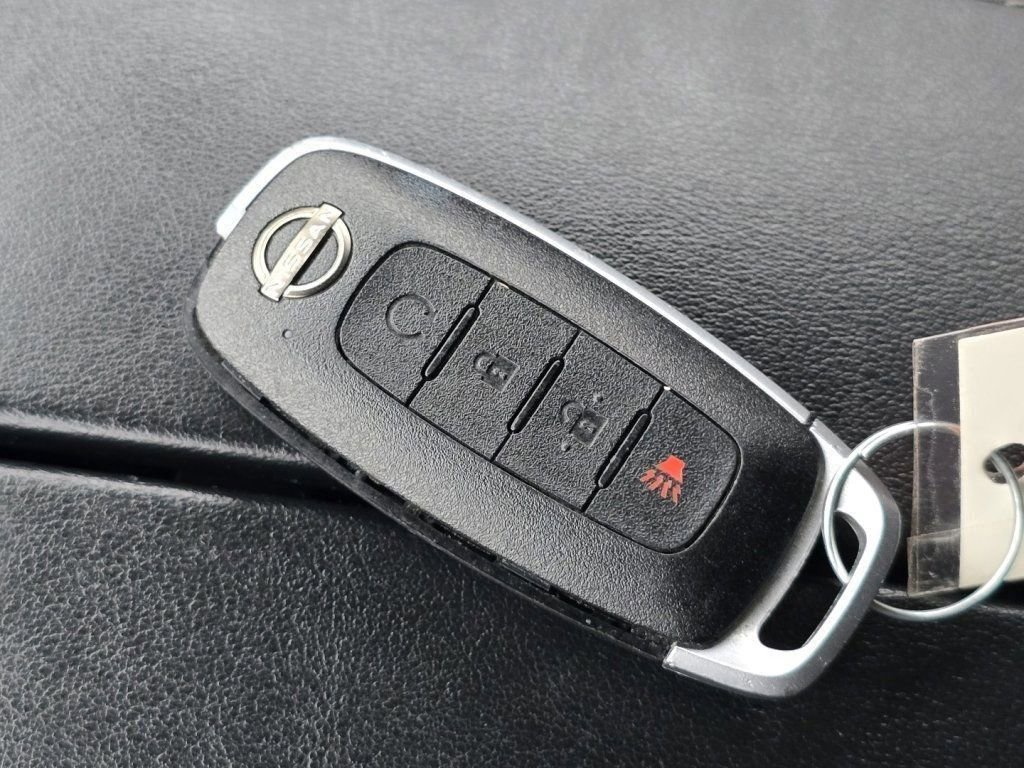 Used 2023 Nissan Rogue SV AWD/4WD image 70