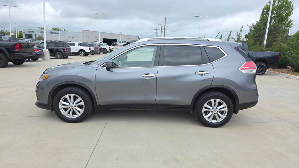 Used 2015 Nissan Rogue SV w/ SV Premium Package FWD image 2