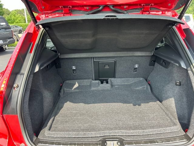 Used 2023 Volvo XC40 B4 Ultimate w/ Protection Package Premier FWD image 10