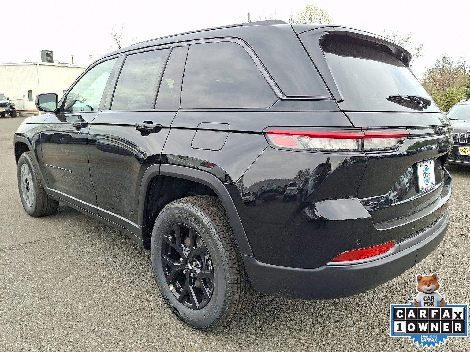 New 2026 Jeep Grand Cherokee Altitude image 4