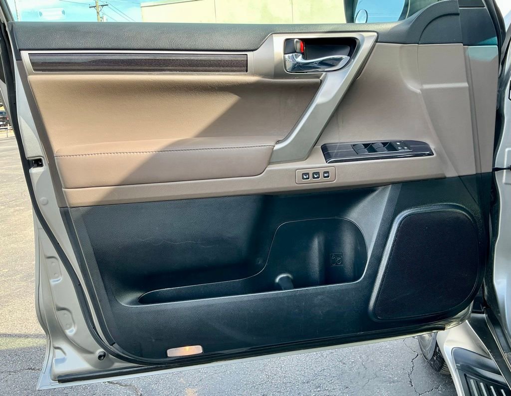 Used 2020 Lexus GX 460 Premium w/ Premium Package AWD/4WD image 44