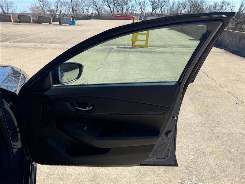 Used 2023 Honda Accord EX image 31