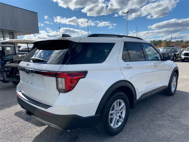 New 2026 Ford Explorer Active image 5