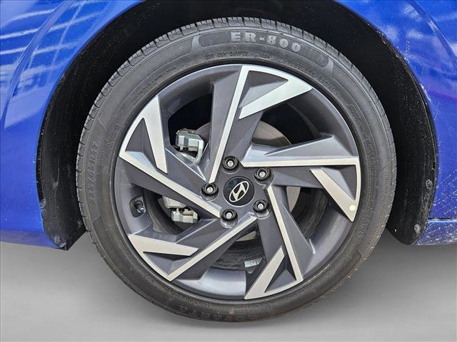 Used 2024 Hyundai Elantra Limited image 21