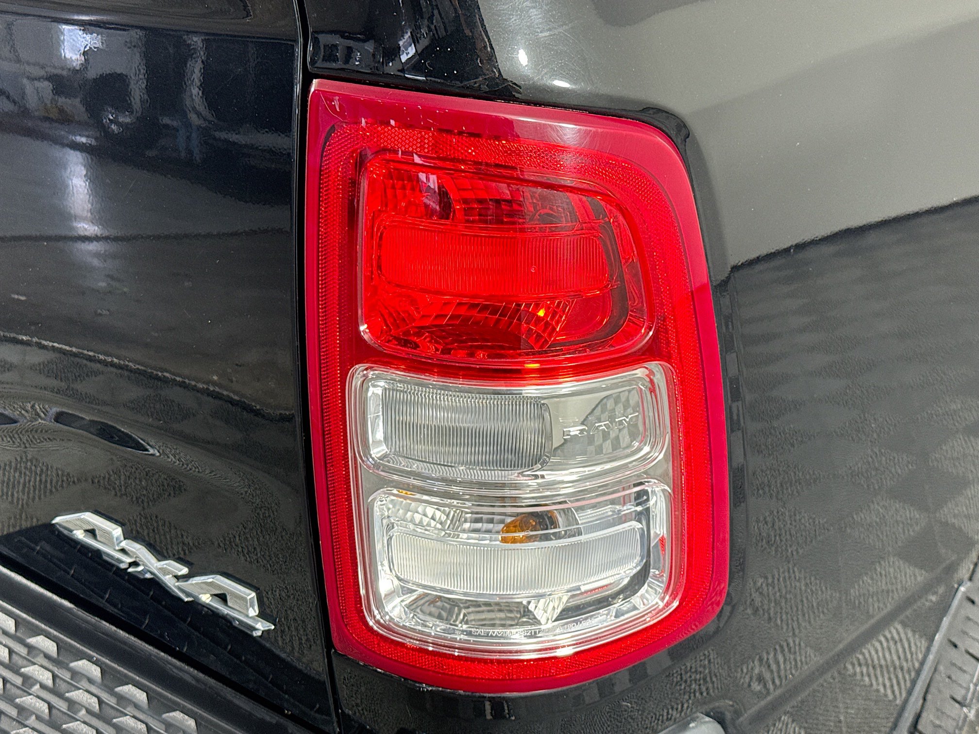 Used 2023 RAM 2500 Big Horn w/ Level 1 Equipment Group AWD/4WD image 33