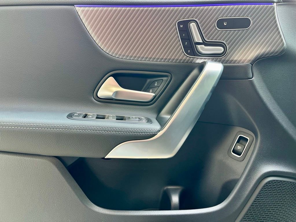 Certified 2025 Mercedes-Benz CLA 250 4MATIC image 13