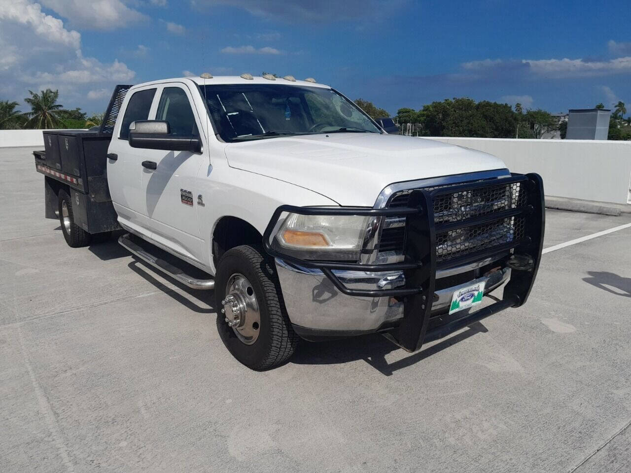Used 2011 RAM 3500 ST w/ ST Decor Group image 3