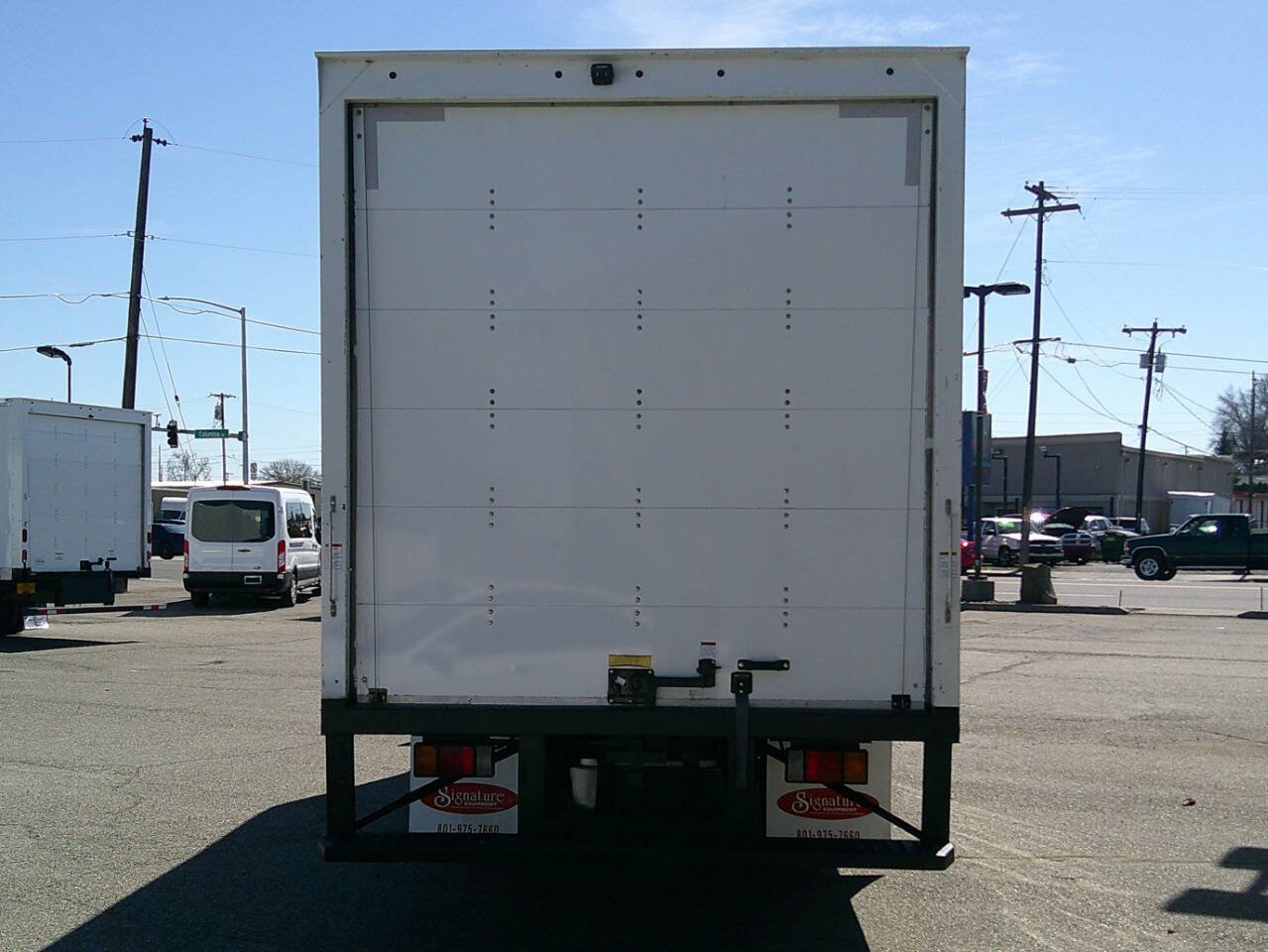 Used 2021 Isuzu NPR image 6