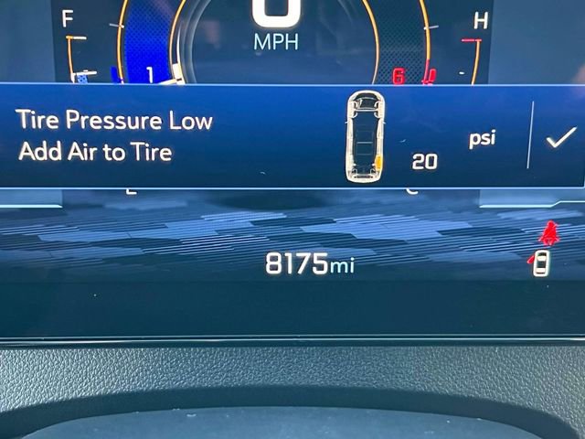 Certified 2025 Chevrolet Traverse LT image 28