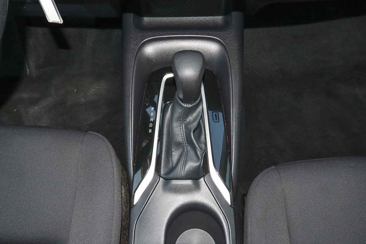 Used 2025 Toyota Corolla LE FWD image 19