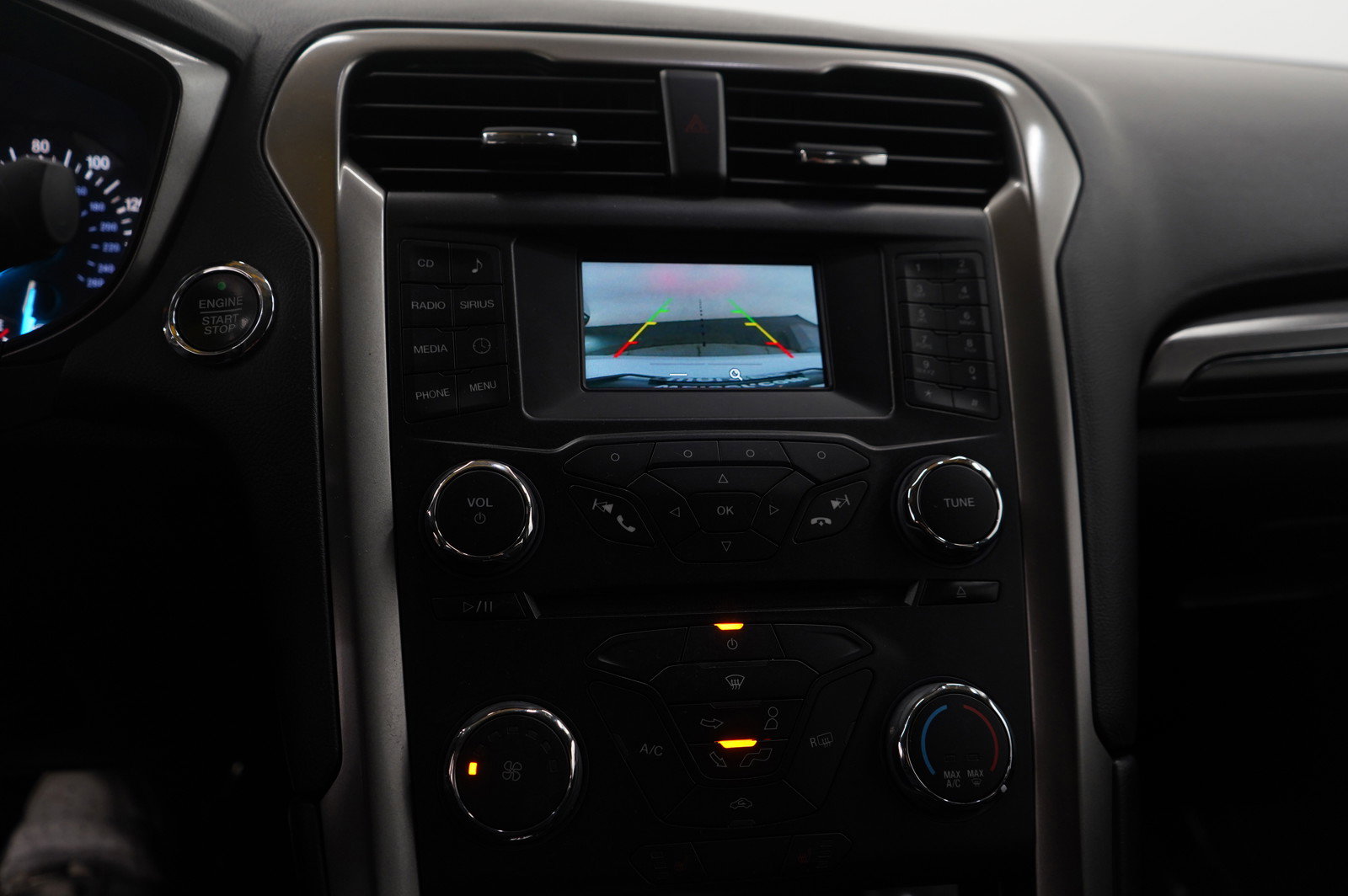 Used 2017 Ford Fusion SE w/ Equipment Group 201A image 20