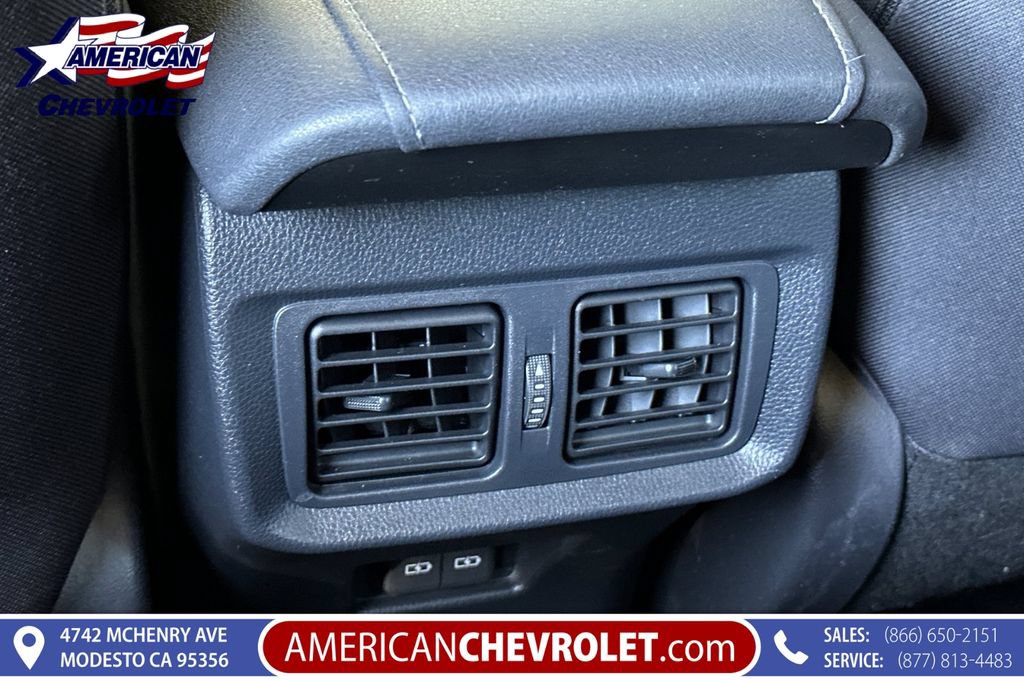 Used 2024 Toyota Venza LE AWD/4WD image 16