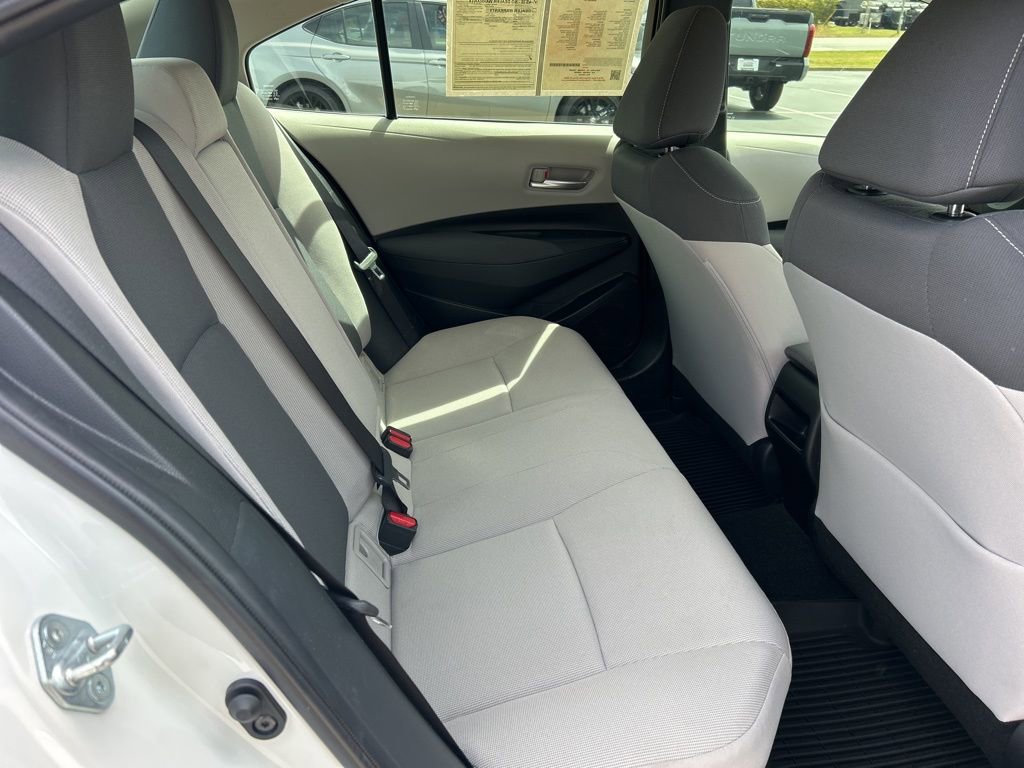 Used 2021 Toyota Corolla LE image 17