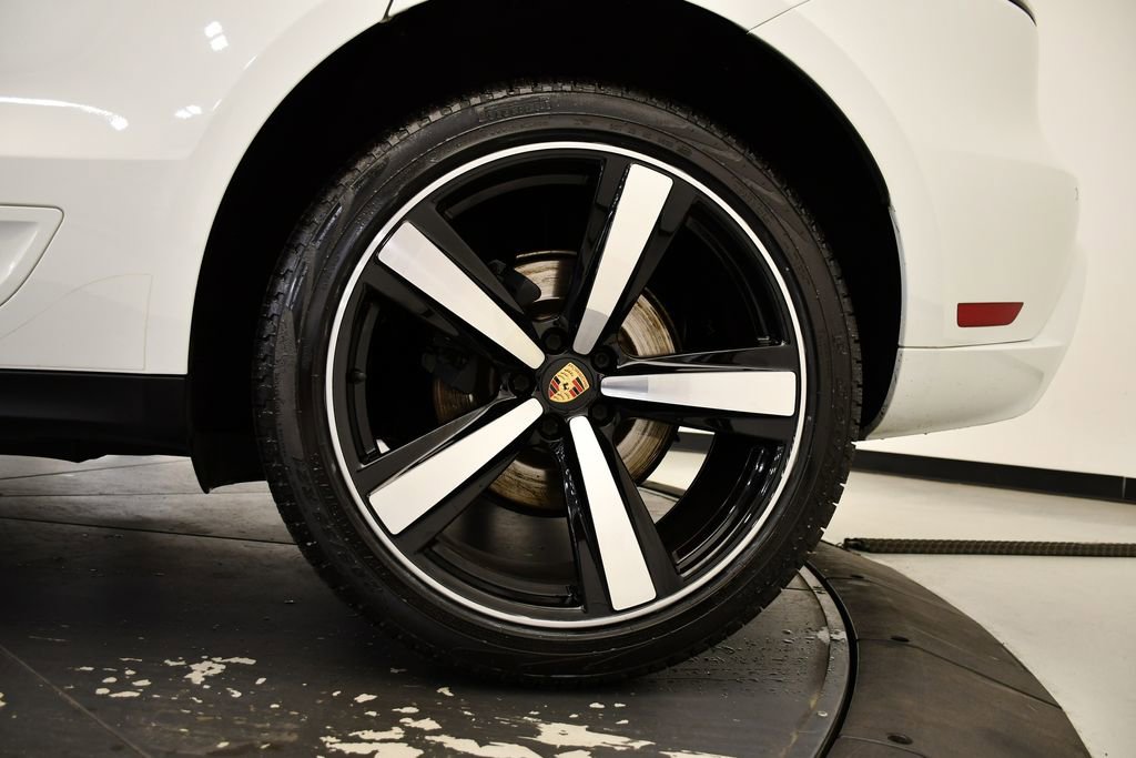 Used 2022 Porsche Macan image 17