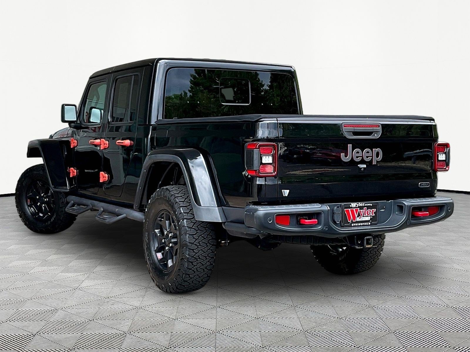 Used 2020 Jeep Gladiator Rubicon AWD/4WD image 4
