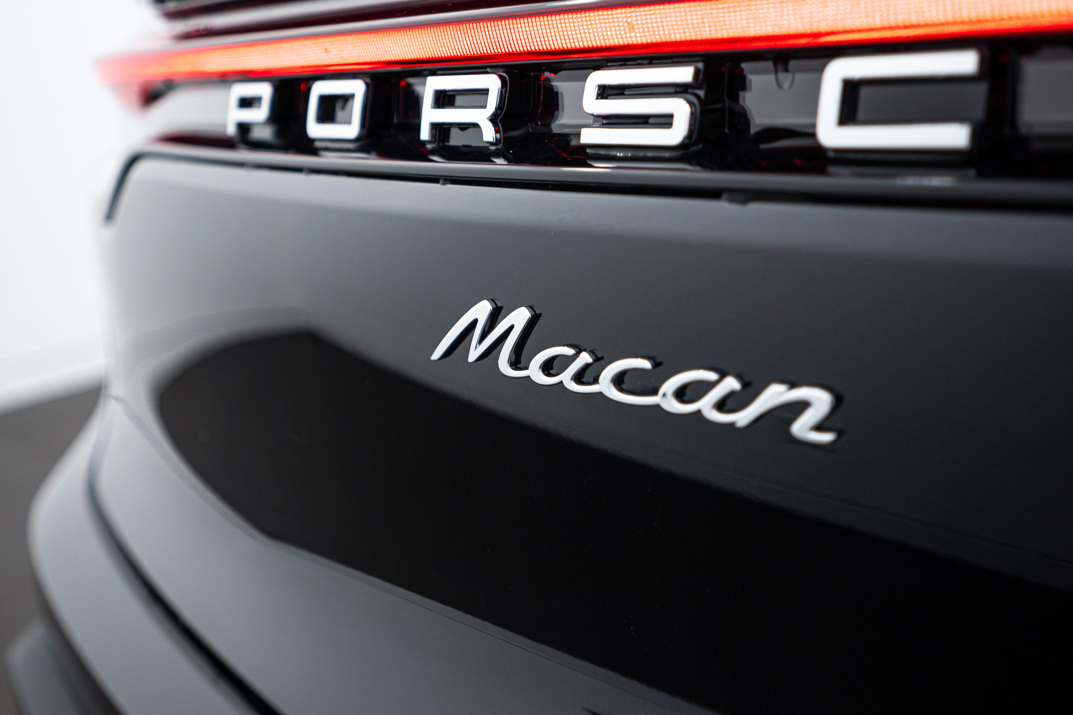 New 2025 Porsche Macan image 25