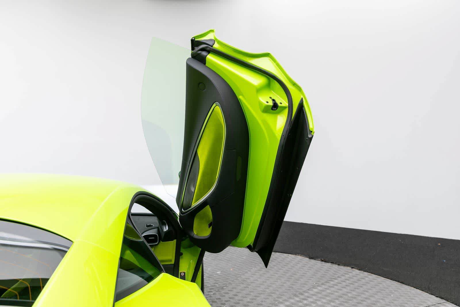 New 2026 McLaren Artura RWD image 34