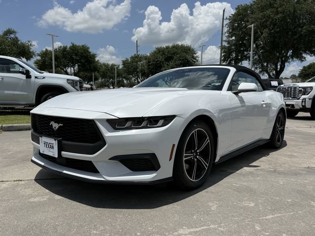 Used 2025 Ford Mustang Premium RWD image 8