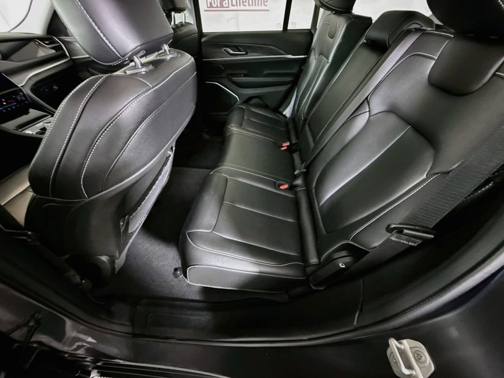 Used 2023 Jeep Grand Cherokee 4WD 4xe image 28