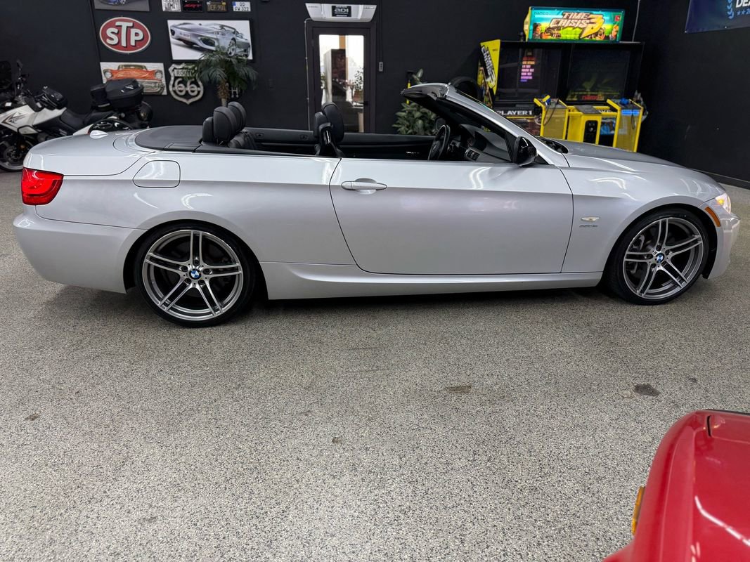 Used 2011 BMW 335is Convertible RWD image 11