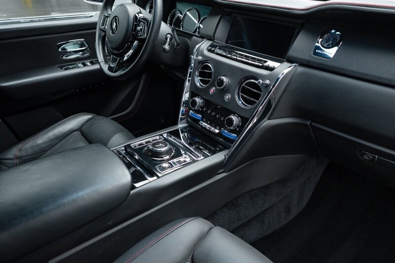 Used 2020 Rolls-Royce Cullinan image 27