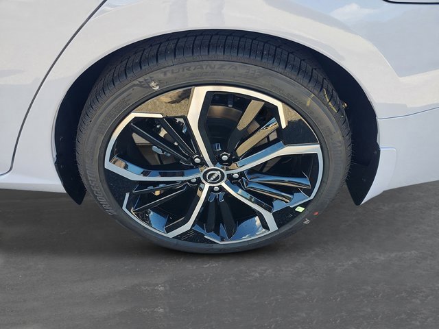 New 2025 Nissan Altima 2.5 SR w/ SR Premium Package image 12