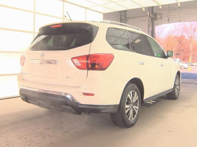 Used 2018 Nissan Pathfinder SV image 5