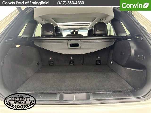 Used 2019 Jeep Cherokee Overland w/ Technology Group image 15