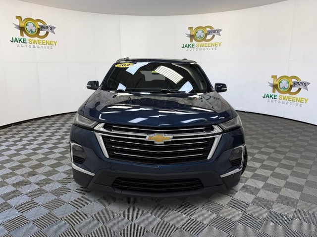 Used 2023 Chevrolet Traverse LT image 3