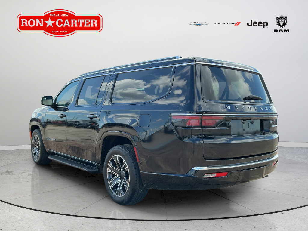 Used 2024 Jeep Wagoneer L Series II AWD/4WD image 4