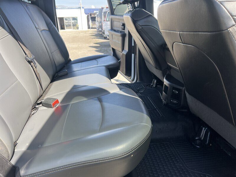 Used 2022 RAM 2500 Tradesman w/ Chrome Appearance Group AWD/4WD image 11