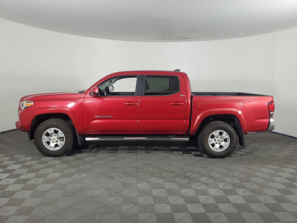 Used 2018 Toyota Tacoma SR5 RWD image 7