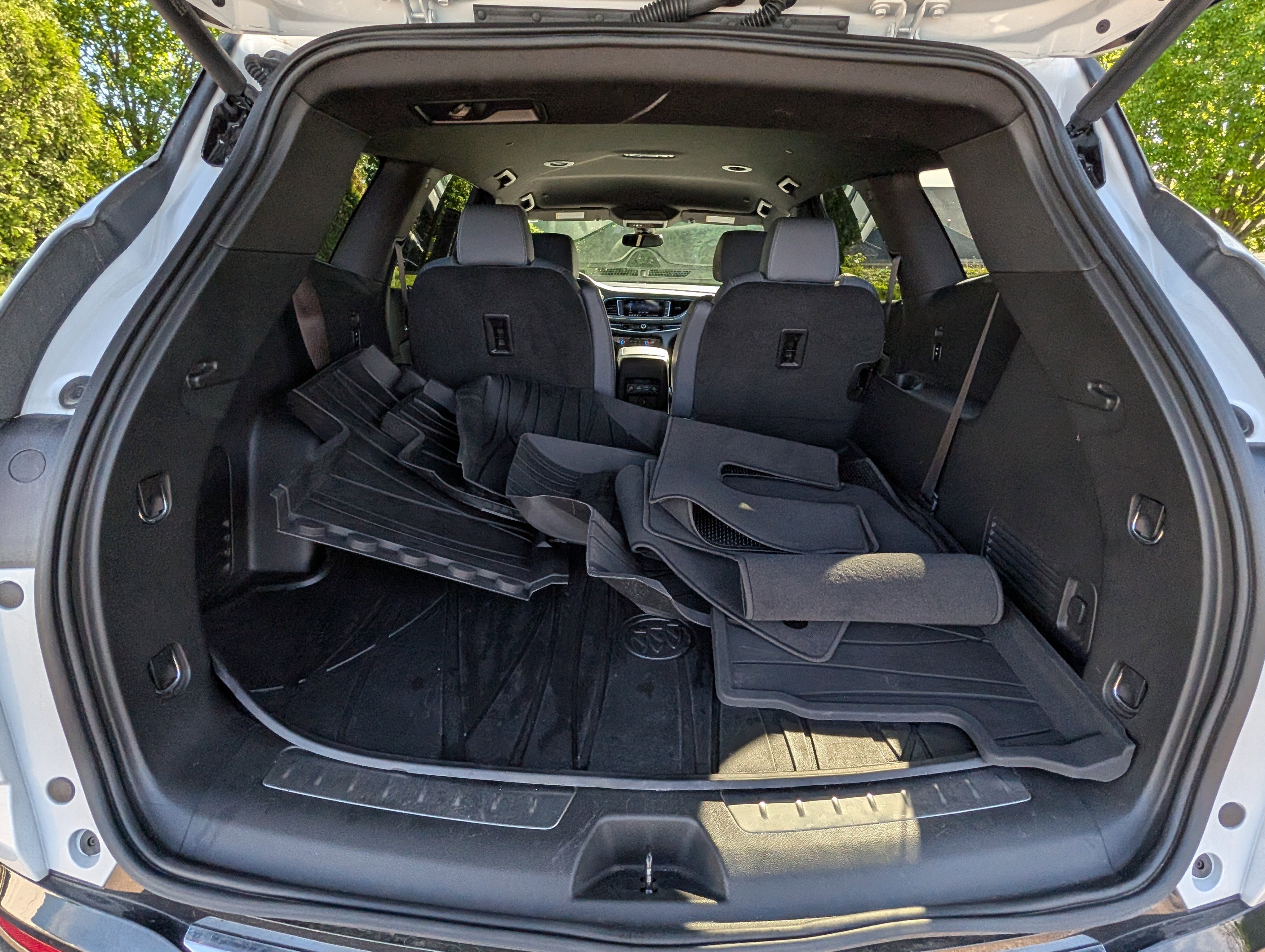 Used 2024 Buick Enclave Essence w/ Sport Touring Edition image 35