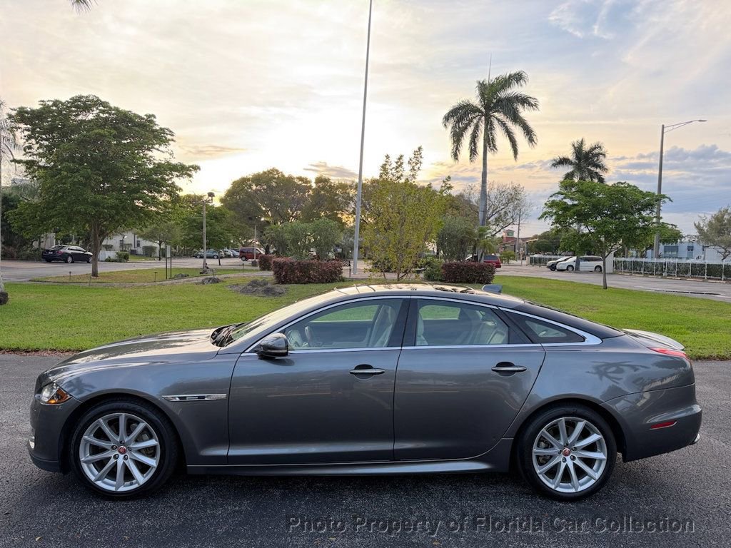 Used 2017 Jaguar XJ R-Sport image 13